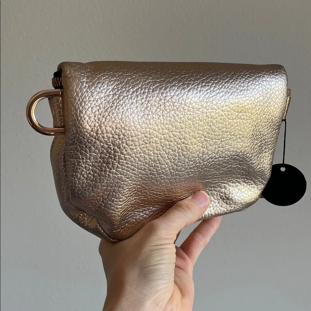 Quay Australia Rose Gold Bum Bag - Picture 3 of 10